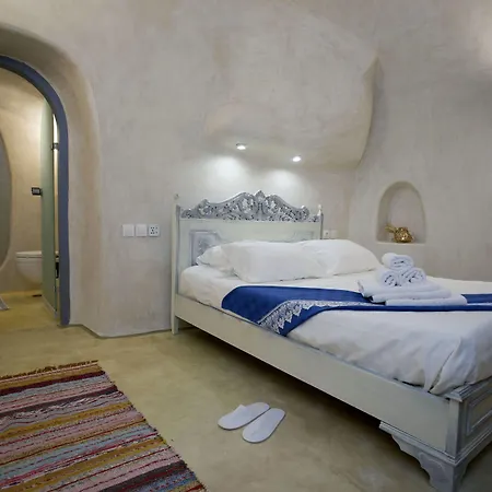 Hotel Aura Caves Santorini Island