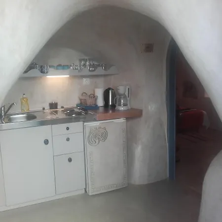 Ξενοδοχείο Aura Caves 4*
