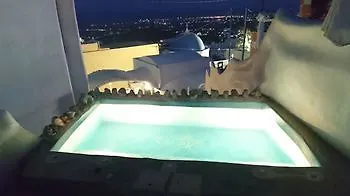 Aura Caves Apartment Fira (Santorini)