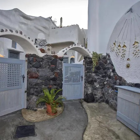 Aura Caves Apartment