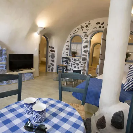 Aura Caves Apartment *