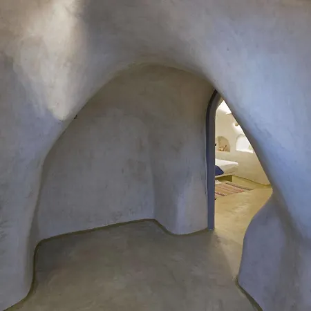 Aura Caves * Fira (Santorini)