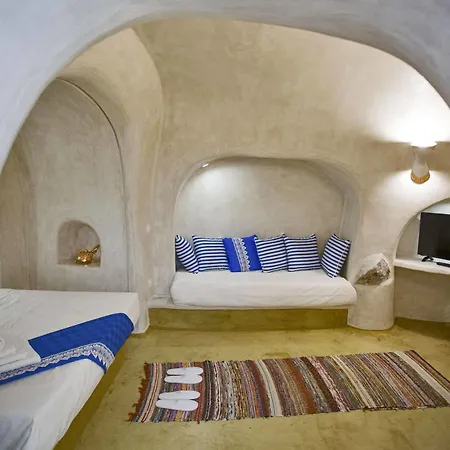 Aura Caves Apartment Fira (Santorini)