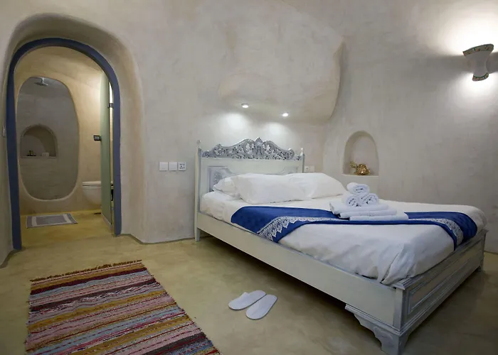 Hotel Aura Caves Santorini Island