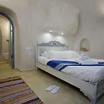Ξενοδοχείο Aura Caves Santorini Island