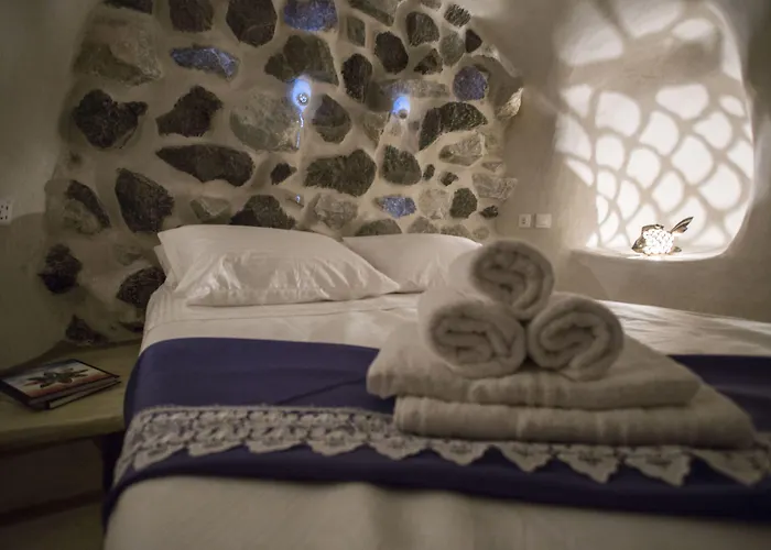 Otel Aura Caves Santorini Island